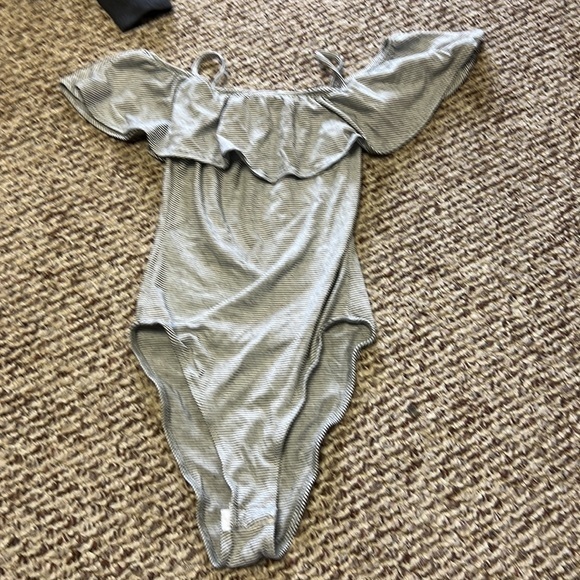 Full Tilt‎ - Picture 5 of 6